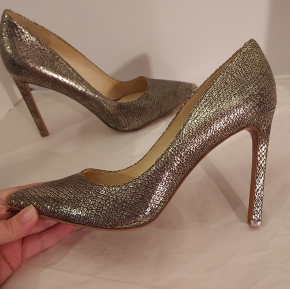 Nine West Tatiana Pointy Toe Gold Metallic Snake Print Pumps in Size 9.5 M - Picture 6 of 12